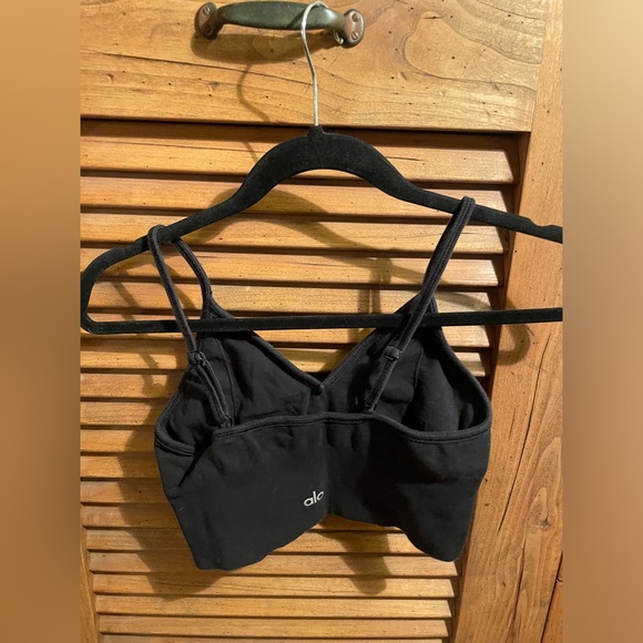 Alo Yoga Sports Bra Black - Picture 2 of 5